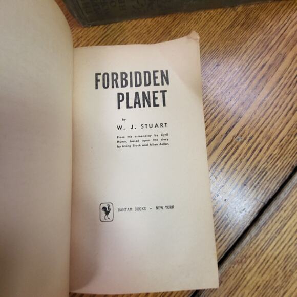 Vtg Book Forbidden Planet WJ Stuart 1956 Paperback Based on MGM CinemaScope Film - Picture 5 of 10